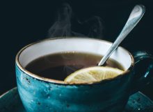 Care sunt proprietățile terapeutice ale ceaiului negru