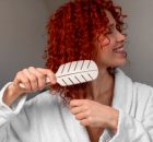 Cum să îți îngrijești părul ondulat cu produse naturiste