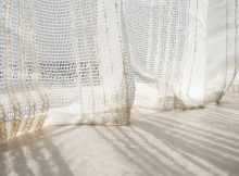 Texturi textile care transformă un spațiu simplu în cozy
