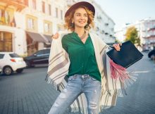 Ținute de tranziție între sezoane: cum te îmbraci practic și stylish